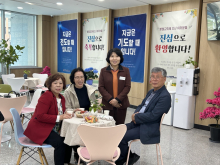 교회로비 성도님들